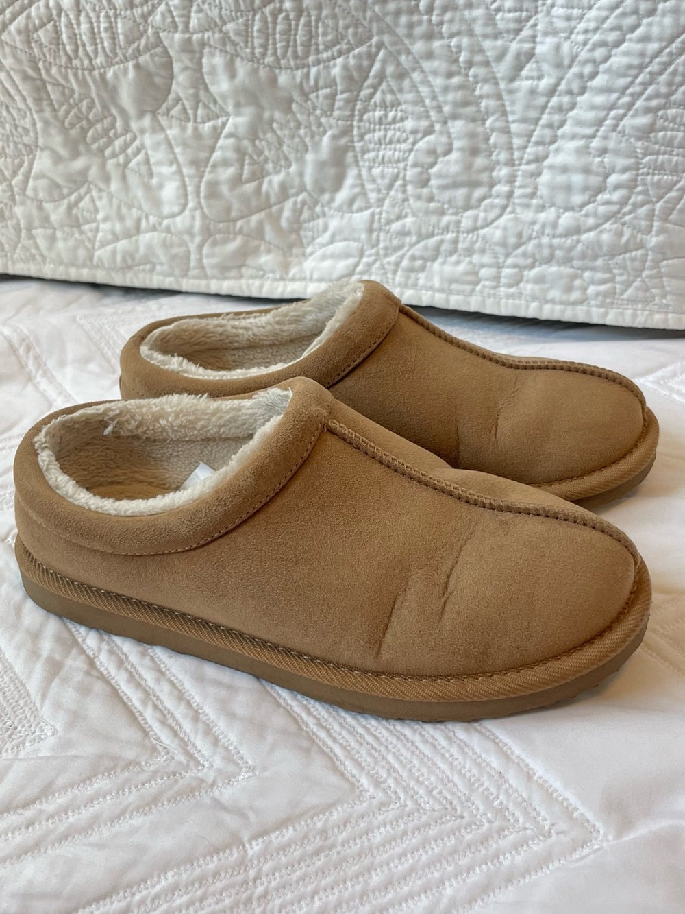 Women’s Cozy Slip-On Slippers - Tan